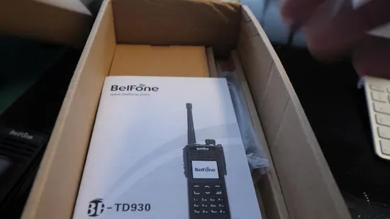 高品質 UHF VHF 長距離トランシーバー IP68 防水双方向ラジオ 400 470MHz ラジオ